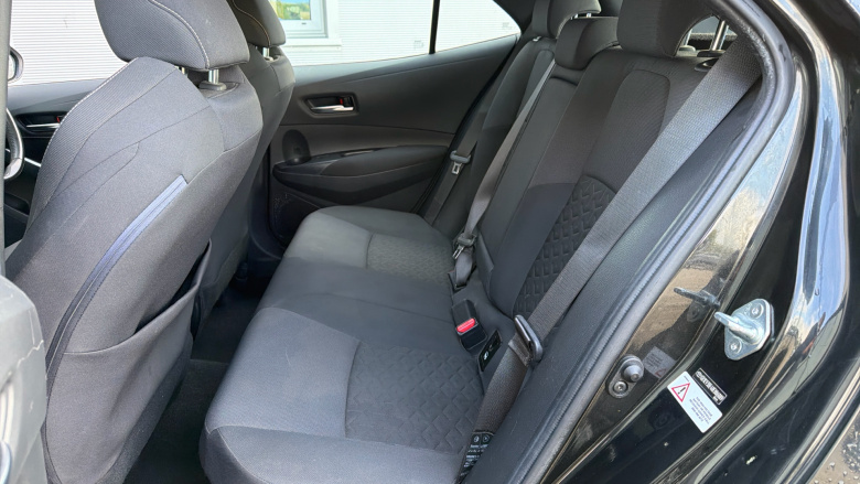 Toyota Corolla 1.8 VVT-i Hybrid Icon Tech 5dr CVT Hybrid Hatchback